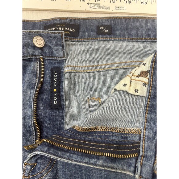 Lucky Brand Jeans Men's 38X32 410 Athletic Straight Leg ACTUAL 40W X29.5L - Picture 10 of 11